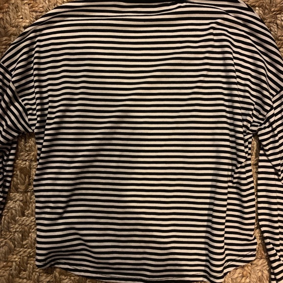 Clothes - Picture 4 of 8